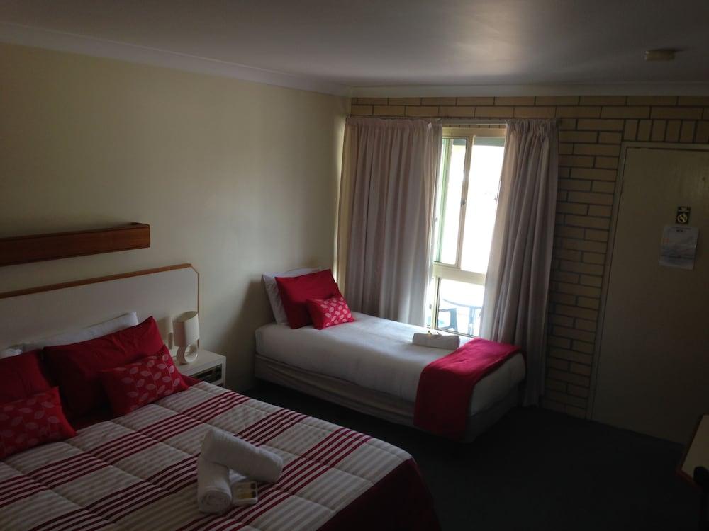 Country Rose Motel Ворік Екстер'єр фото