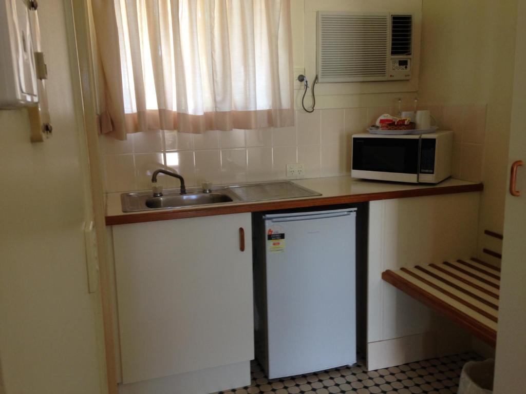 Country Rose Motel Ворік Екстер'єр фото